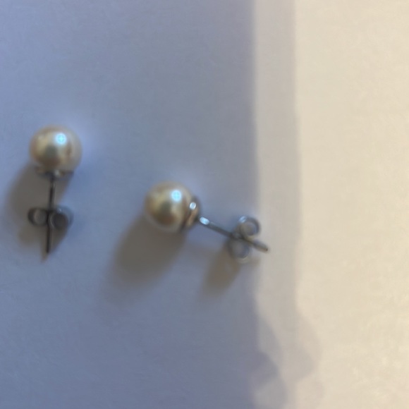 Earrings - Picture 4 of 4